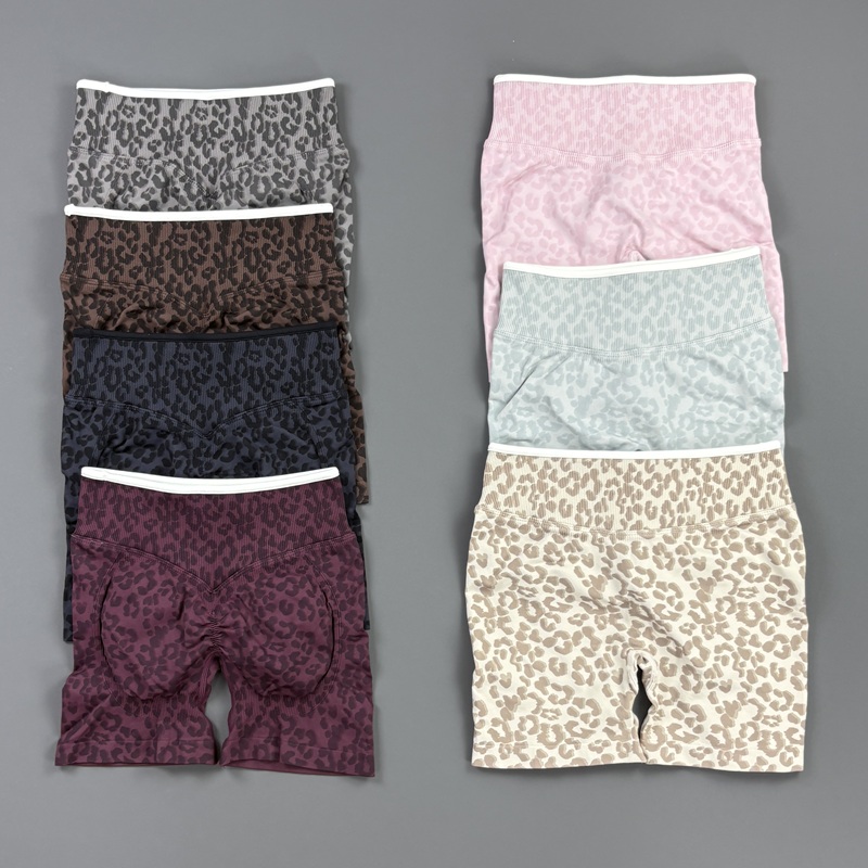 HISTELLO Gym Shorts Leopard Pr - Yoga Mat recension och pris